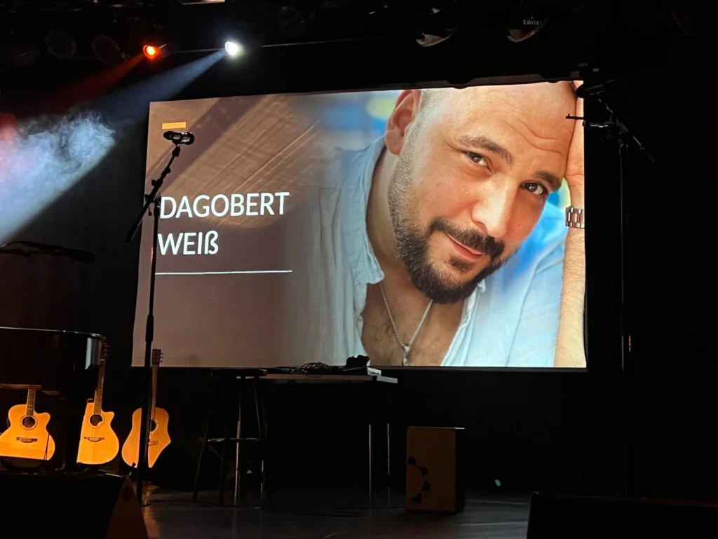 Dagobert Weiß - Sänger & Songwriter / Multiinstrumentalisist live in der Wabe Berlin